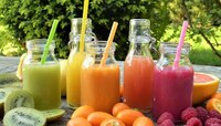 शरीर डिटॉक्स करण्यासाठी 'या' Juices चं करा सेवन... उन्हाळ्यात होईल चांगला फायदा