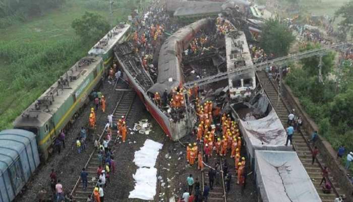 Odisha Train Accident: &quot;या दुर्घटनेमागे कट, कारण विचित्र वेळी...&quot;, माजी रेल्वेमंत्र्यांचं खळबळजनक विधान