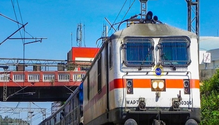 Indian Railway च्या सुरक्षिततेसाठी गेल्या 5 वर्षांमध्ये किती खर्च? धक्कादायक वास्तव समोर 