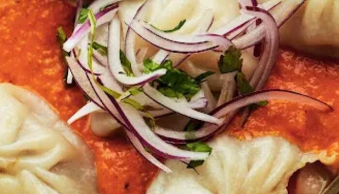 top 7 momos in Mumbai, Momos Places in Mumbai, types of momos in Mumbai, momos in mumbai, streetfood lover Mumbai, streetfood in Mumbai, momos streetfood, Mumbai Food News, Best Momos Places in Mumbai, food lovers