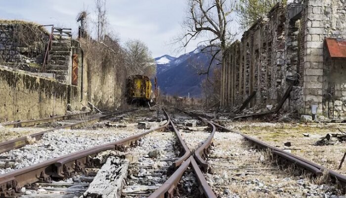 haunted railway stations, haunted railway stations of india, haunted railway stations in mumbai, haunted railway stations in rajasthan, haunted railway station in the world, haunted places, haunted stations, travel, travel news, marathi news, news in marathi, रेल्वे, रेल्वे बातम्या, भारत, मराठी बातम्या 