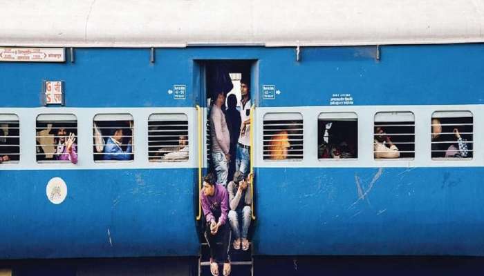 Indian Railways कडून मोठी अपडेट; जनरल तिकिटावर प्रवास करणाऱ्यांना दिलासा , &#039;या&#039; निर्णयाने प्रवासी खूश!