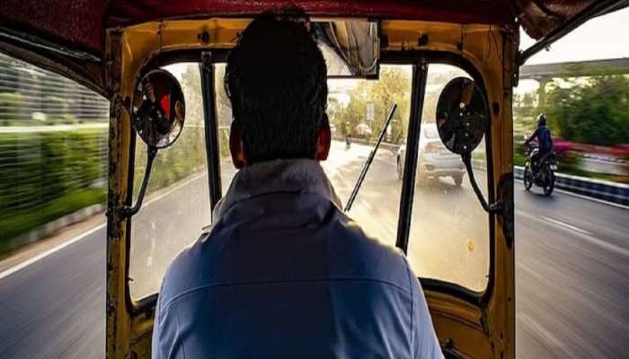 5 तासांत फक्त 40 रुपये मिळाले, रिक्षाचालकाला अश्रू अनावर; VIDEO तुफान व्हायरल