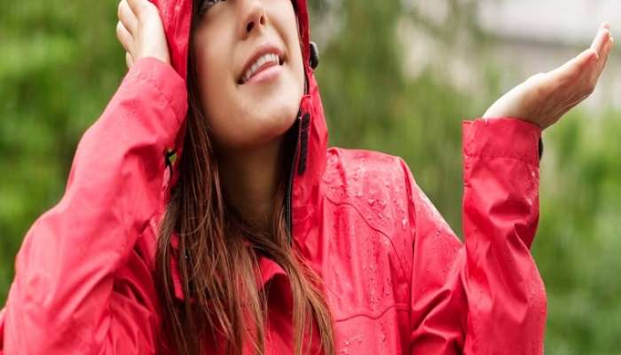 Monsoon Health Tips: पावसाळ्यात एकदम फिट राहायचं? तर &#039;या&#039; गोष्टी टाळा