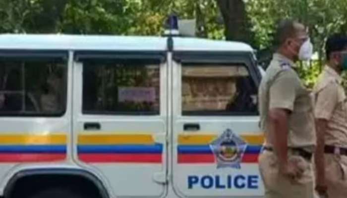 बीडमध्ये 14 वर्षाच्या मुलीवर सामूहिक अत्याचार; पीडित मुलगी आई वडिलांसह गावातून गायब
