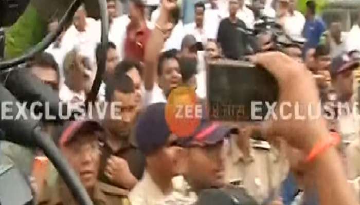 NCP Clash नाशकात अजित पवार-शरद पवार समर्थकांमध्ये राडा; कार्यालय ताब्यात घेण्यावरून वाद