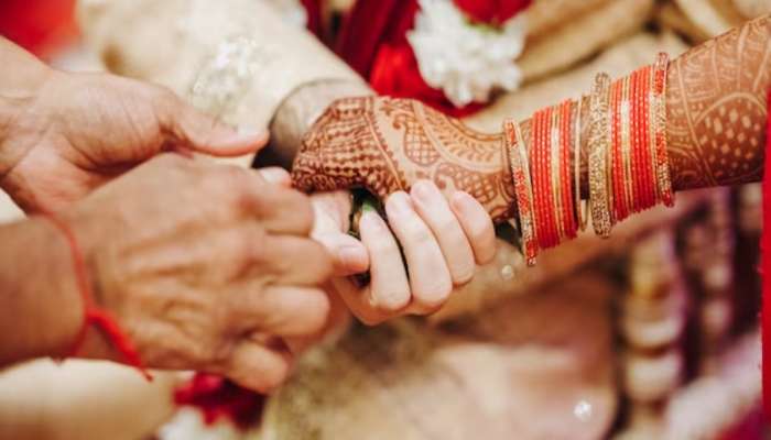 खराखुरा 'हम दिल दे चुके सनम'! 2 मुलांच्या आईचे 3 मुलांच्या वडिलांसोबत अफेअर; नवऱ्यानेच लावून दिलं लग्न