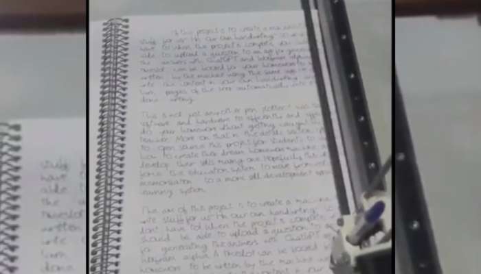 वाह रे पठ्ठ्या! मशिनकडून करुन घेतला Homework, आता मास्तरांनाही अक्षर ओळखणं कठीण 