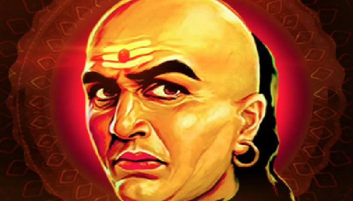 Chanakya Niti : चुकूनही पुरुषांनी &#039;या&#039; महिलांना विश्वास ठेवू नये; आयुष्य होईल उद्धवस्त!
