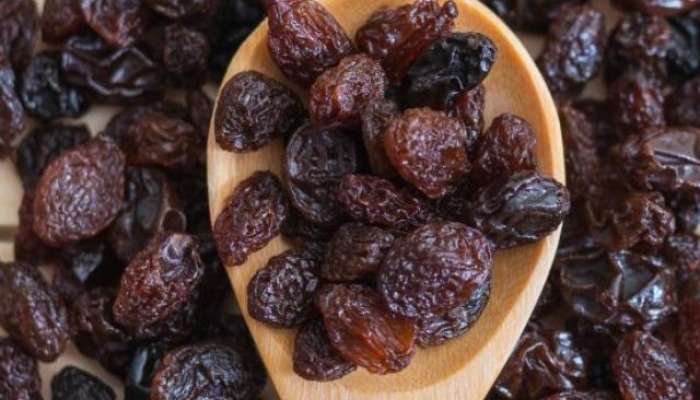 Know the supercool benefits of drinking raisin water in marathi