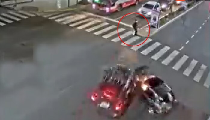 Accident Video: देव तारी त्याला कोण मारी! 7 सेकंदात खेळ खल्लास, CCTV फुटेज पाहून डोकं होईल सुन्न