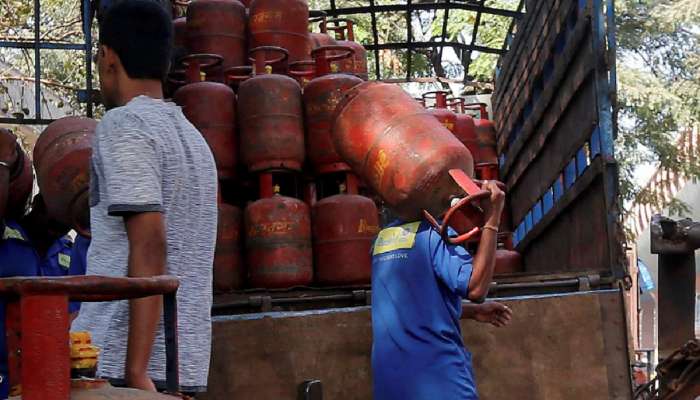 LPG Gas झाला स्वस्त; ऑगस्टच्या पहिल्याच दिवशी तेल कंपन्यांचा मोठा निर्णय; पाहा नवे दर