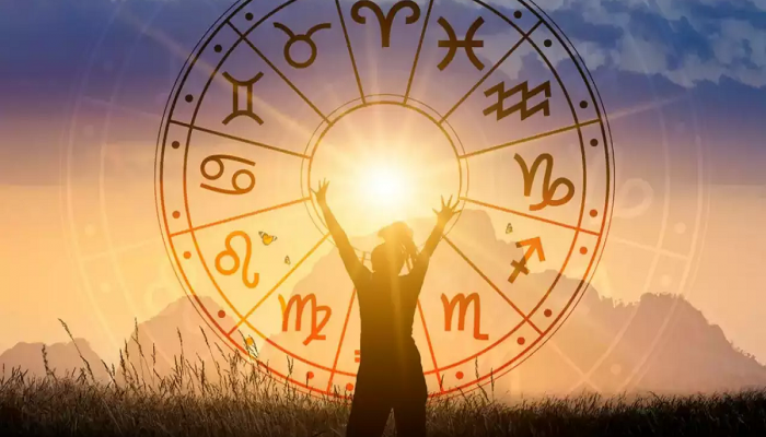 Horoscope 8 August 2023 : 'या' राशींनी सतर्क राहण्याची गरज, अन्यथा