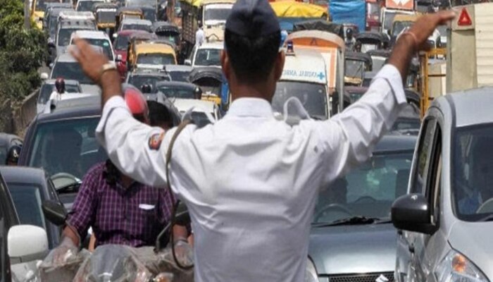 Mumbai मध्ये नवा नियम लागू; उल्लंघन केल्यास थेट वाहतूक पोलीस करणार कारवाई 