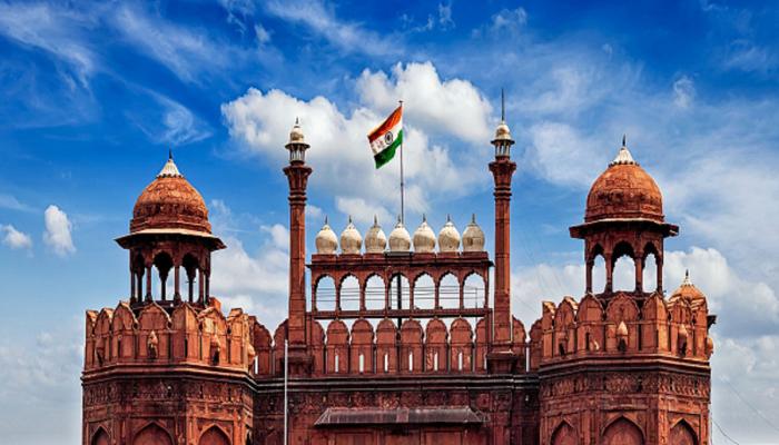 Independence Day 2023: 15 ऑगस्टला  लालकिल्ल्यावरुनच का होतं ध्वजारोहण?  हे आहे खास कारण