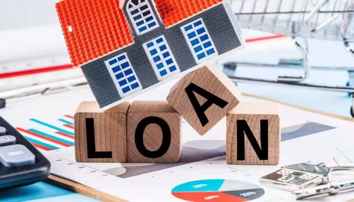 Loan Rate : 'या' बँकांचं कर्ज महागलं; आता ग्राहकांना वाढीव EMI चा फटका 