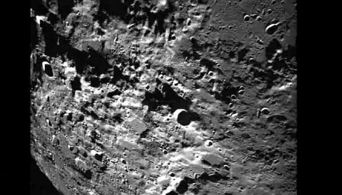 Chandrayaan 3: चंद्र नेमका कसा दिसतो? पाहा विक्रम लँडरवरील कॅमेऱ्याने शूट केलेला VIDEO