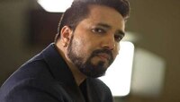 गायक Mika Singh ने मित्राला गिफ्टमध्ये दिला चक्क 4 कोटींचा फ्लॅट...झाला ट्रोल