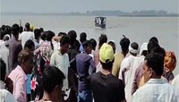 वडिल आणि बहिणीला कारने उडवलं; नंतर पत्नीला बाजूला बसवून थेट गंगेत मारली उडी अन्...