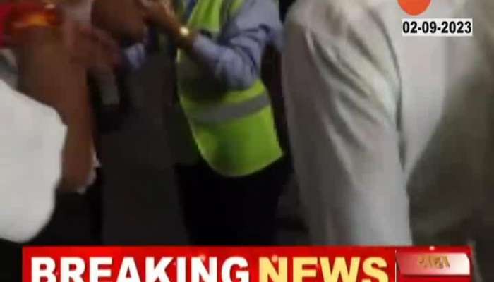 Video Taxi drivers bullied at Mumbai airport