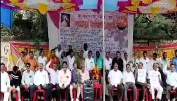 आरक्षणासाठी भाषण केलं अन् घरी येताच...; धुळ्यात मराठा समन्वयकाचा दुर्दैवी मृत्यू
