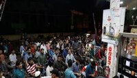 पाकिस्तानमध्ये इतिहासातलं सर्वात मोठं आर्थिक संकट, डिझेल 329 रुपये लीटर तर पेट्रोल..