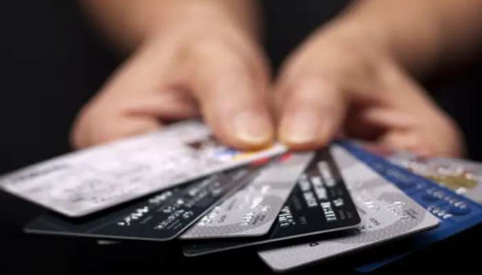 एकापेक्षा जास्त क्रेडिट कार्ड वापरल्याने Cibil Score वाढतो का? काय करावं? येथे वाचा सर्व