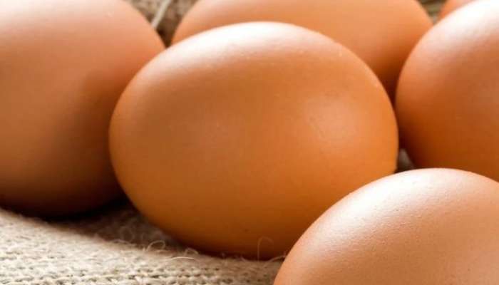 अंड्यांसोबत कधीच खाऊ नका 'हे' पदार्थ