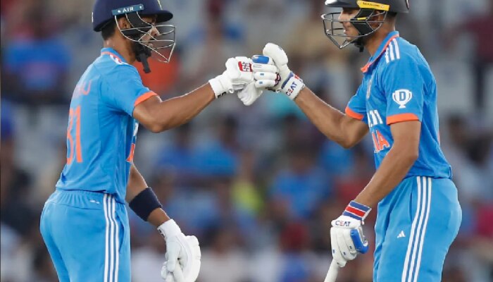 IND vs AUS : वर्ल्डकपपूर्वी टीम इंडिया फॉर्ममध्ये! बलाढ्य ऑस्ट्रेलियाला पहिल्याच सामन्यात लोळवलं