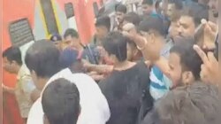 खेड रेल्वे स्टेशनवर राडा, ट्रेनमधे चढण्यासाठी संघर्ष; प्रवाशांचे प्रचंड हाल