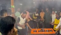 बर्थडे आहे रेड्याचा जल्लोष साऱ्या गावाचा! भिवंडीत जंगी सेलिब्रेशन