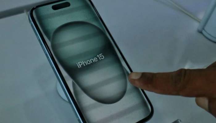  iPhone बिघडला, खाली पडला तरी नो टेन्शन; फ्रीमध्ये होईल रिपेअर, फक्त करा &#039;हे&#039; एक काम