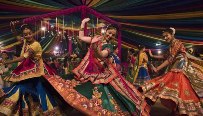 'गरबा कार्यक्रमात फक्त हिंदूंना प्रवेश द्या', विश्व हिंदू परिषदेची मागणी