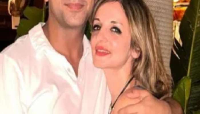 sussanne khan spotted with boyfriend netizens says they both were drunk 