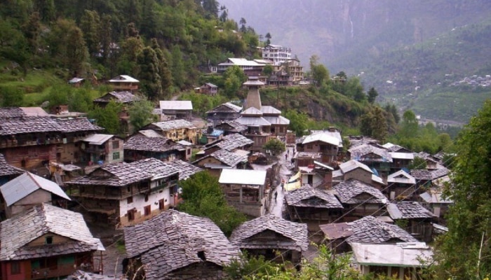 भारतातील &#039;या&#039; गावात नाही चालत सरकारचे नियम; इथं मिळतो वेगळ्याच दुनियेचा अनुभव 