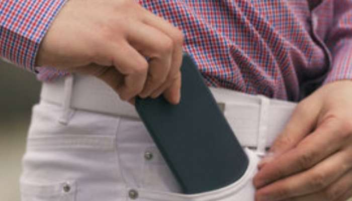 mobile phone in pants pocket affect Human Body