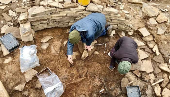  5000 वर्षे जुनी रहस्यमयी कबर; उत्खननात सापडलेल्या वस्तु पाहून संशोधकही झाले अचंबित
