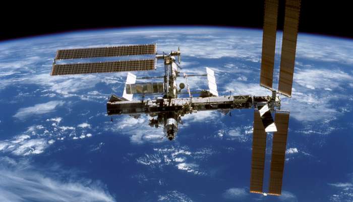 अवकाशात तरंगणारे स्पेस स्टेशन पृथ्वीवर कोसळणार? मोठा विनाश होणार? संशोधकांचा खुलासा