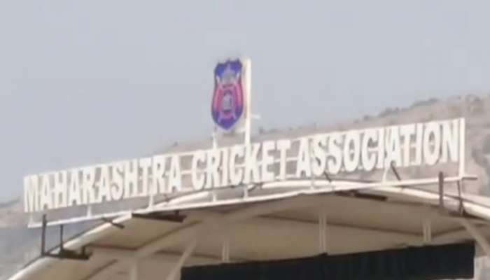 वर्ल्डकपमुळे पुणेकरांचे हाल; रोहित पवारांकडे मागितली दाद पण...