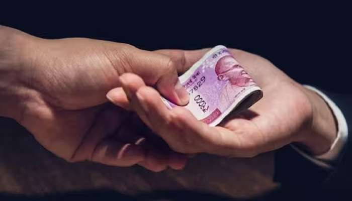 पप्पांची किडनी खराब आहे म्हणत गरीब BF कडून उकळले 20 लाख! सत्य कळताच त्यानं…