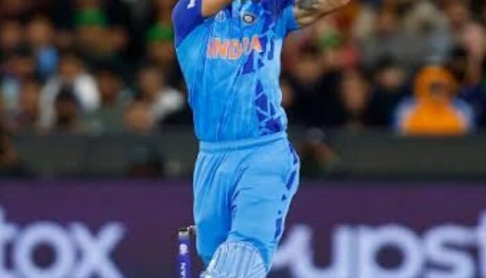 Virat Kohli, Shot Of The Century, Haris Rauf, icc, ind vs pak, Virat Kohli six Haris Rauf, India vs pakistan, Cricket news in marathi, ICC rated Virat Kohli's shot,