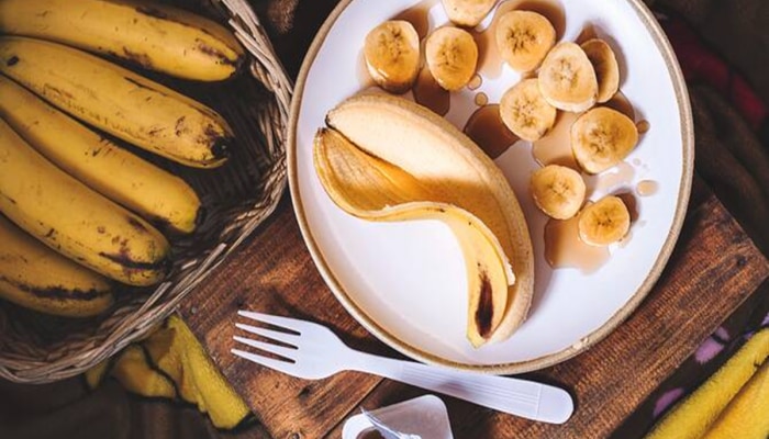 आरोग्याला दुप्पट फायदा मिळवण्यासाठी केळी खाण्याची योग्य वेळ माहिती आहे का?