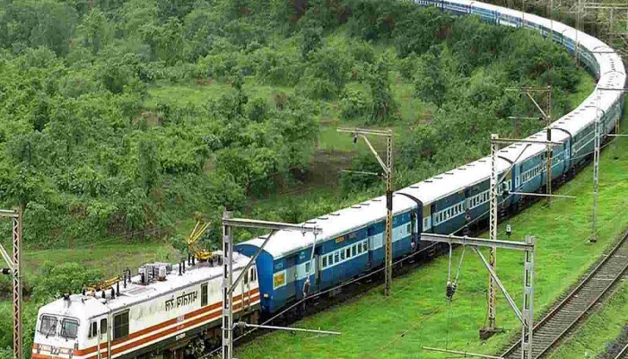 Indian Railway चं तिकीट बुक करतानाच तुम्हाला Seat का निवडता येत नाही? 