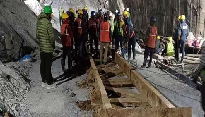 बाबा कसे आहात? बोगद्यात फसलेल्या बाबांना मुलाने विचारला प्रश्न... डोळ्यात पाणी आणणारं उत्तर