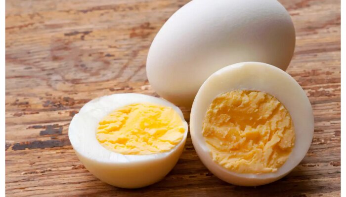 दिवसभरात एका व्यक्तीनं किती अंडी खावीत? पाहा तज्ज्ञ काय म्हणतात...