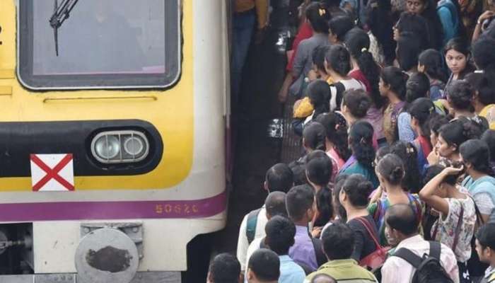लोकलच्या जीवघेण्या गर्दीतून मुंबईकरांची सुटका होणार?; मध्य रेल्वेने उचलले मोठे पाऊल