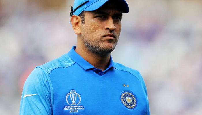 निवृत्ती घेतली तरी MS Dhoni ला लीजेंड्स लीग खेळण्याची परवानगी का नाही? वाचा कारण..