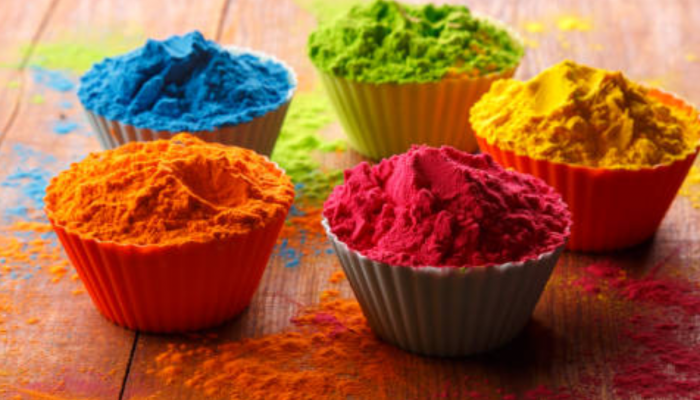 Vastu Colours : ग्रहांशी संबंधीत रंगाचे कपडे घालून किंवा घराला 'हा' रंग दिल्यामुळे होईल खास लाभ