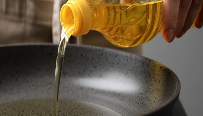 peanut oil, peanut oil price, peanut oil benefits, peanut oil vs sunflower oil, peanut oil 15 kg price, peanut oil benefits, peanut oil benefits in marathi, शेंगदाण्याचं तेल, तेल, तेलाचे दर, शेंगदाणा तेल दर, किंमत 