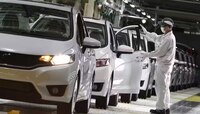 सर्वसामान्यांचं कार खरेदीचं स्वप्न आणखी महाग; टाटा मागोमाग 'या' कंपनीनंही वाढवले दर